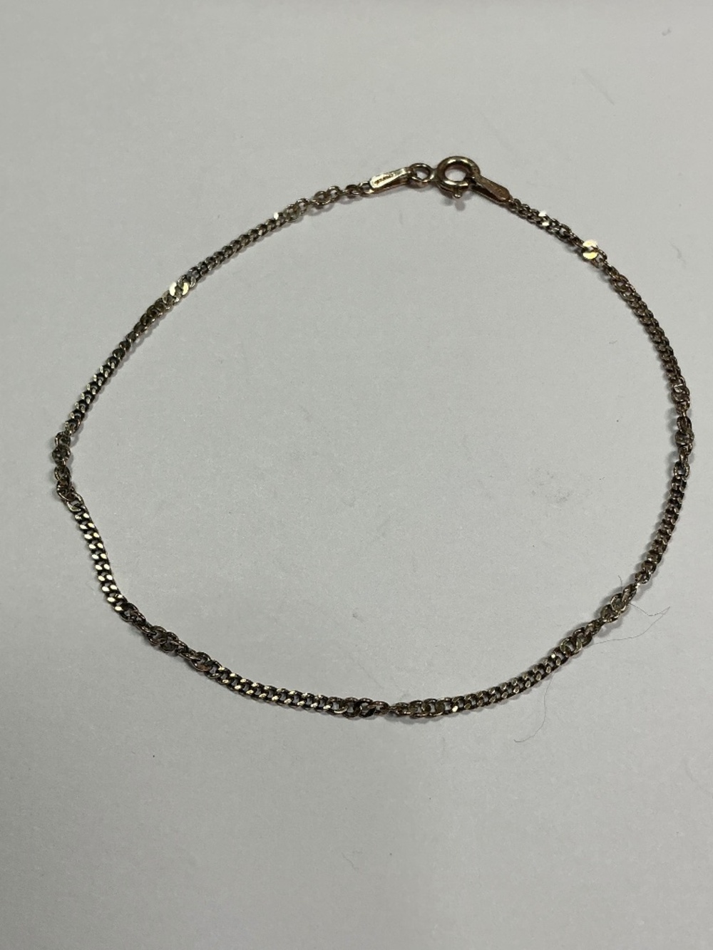 YGI Sterling Silver Petite Curb Chain Bracelet. 7.5 inches long